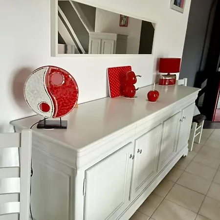La Pomme Rouge Βίλα *